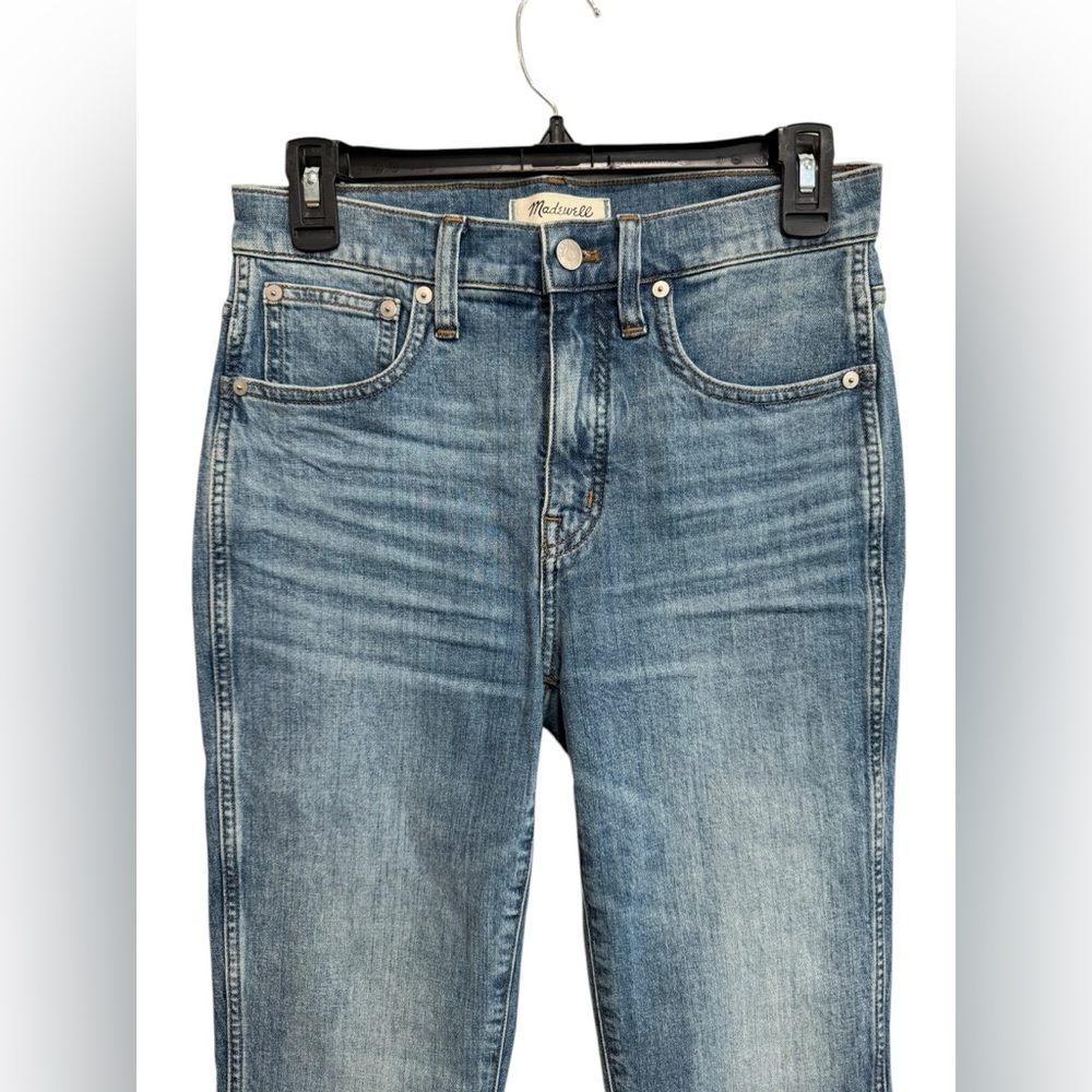 Madewell Cali Demi-Boot Jeans in Fleetwood Wash- Raw Hem-Size 27” - Picture 4 of 14